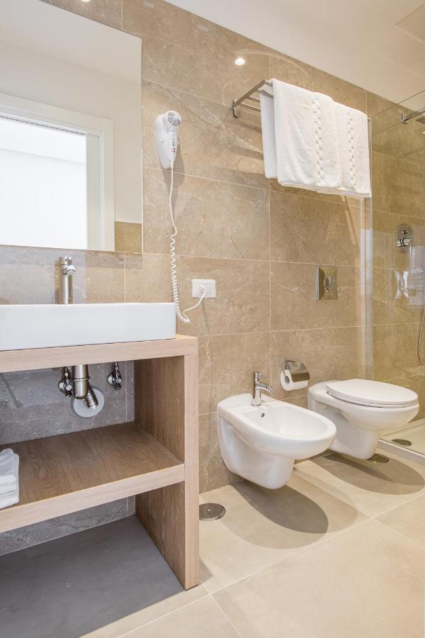 Lux Caracciolo Bed and Breakfast Napoli Eksteriør billede